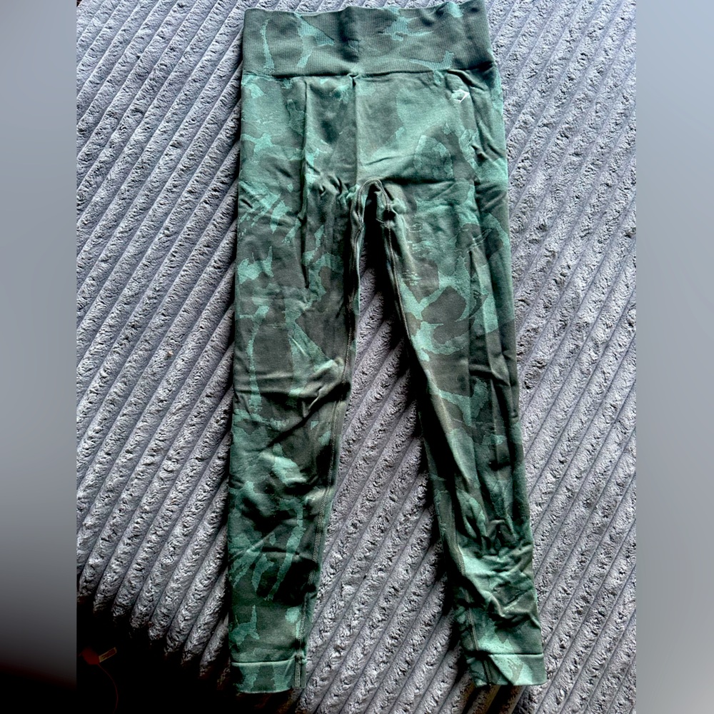 Forest Green Camo Gymshark Leggings size Medium